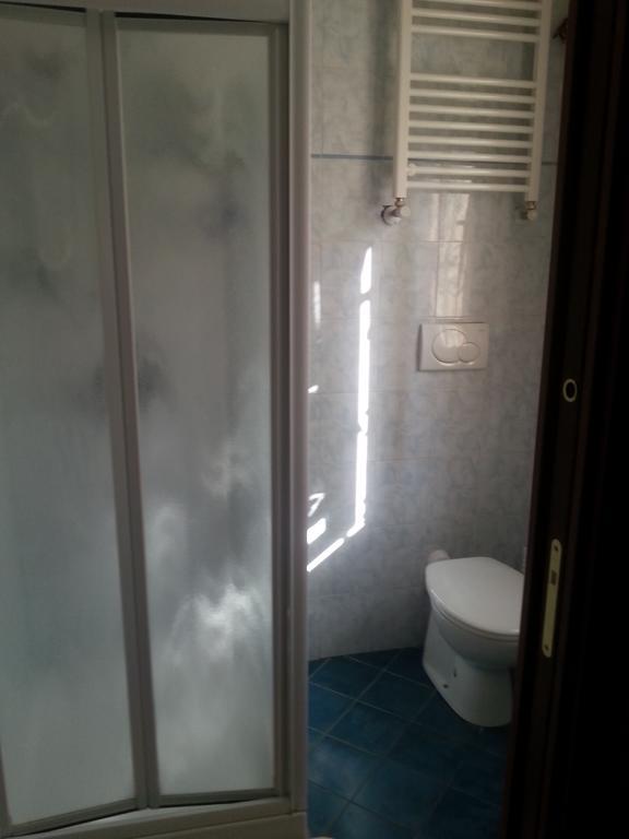 بيستياره بوروميو Bed And Breakfast Linate الغرفة الصورة