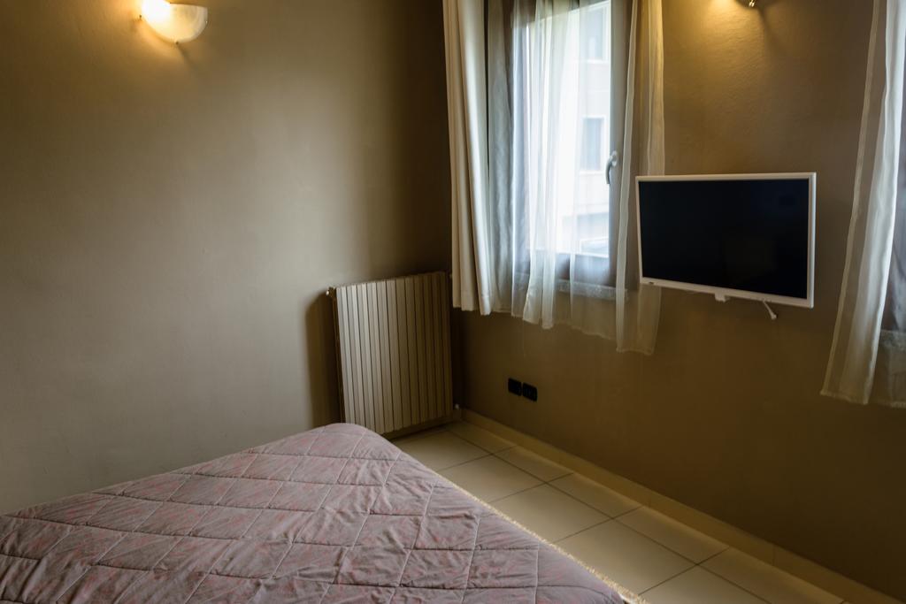 بيستياره بوروميو Bed And Breakfast Linate المظهر الخارجي الصورة